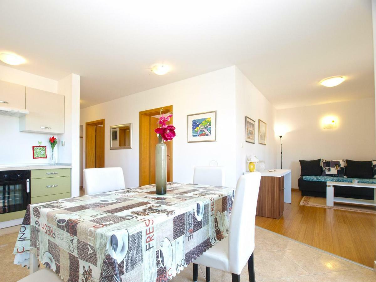 Apartments Majda 1932 Fazana Exterior photo